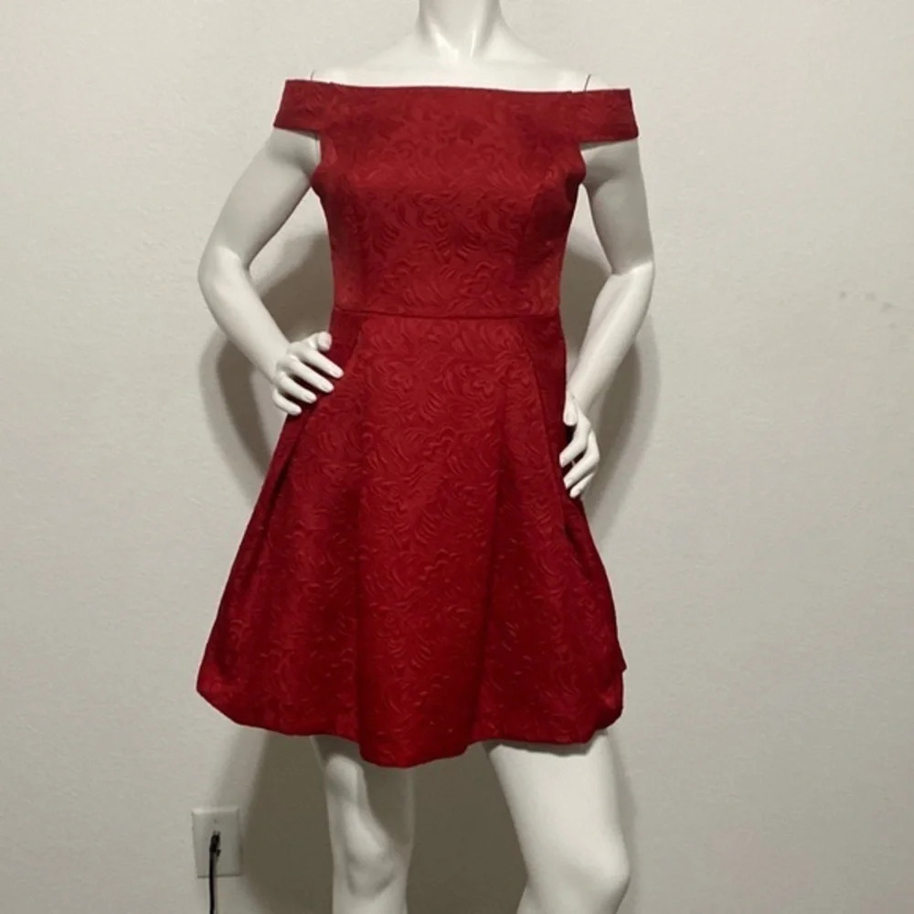 Ark & Co. Red Jacquard Off The Shoulders Fit & Flare Mini Dress Size Small